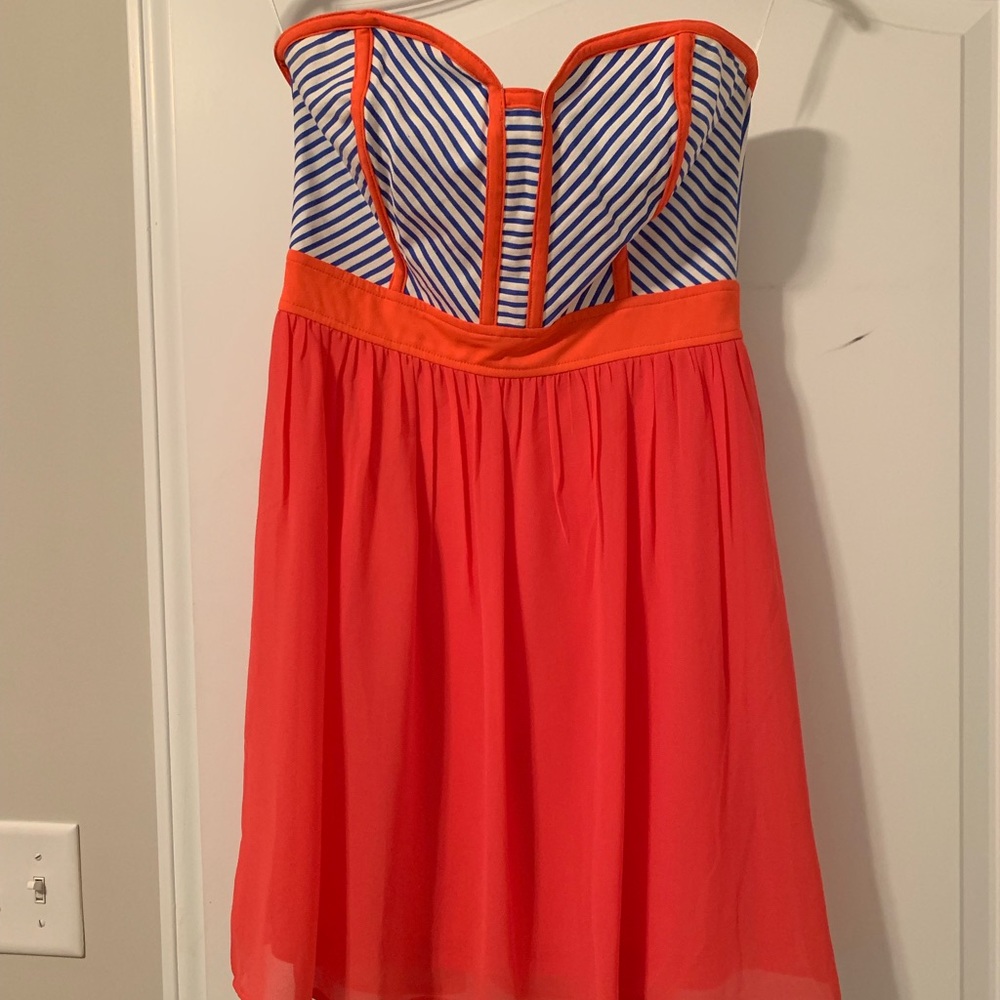 Strapless dress